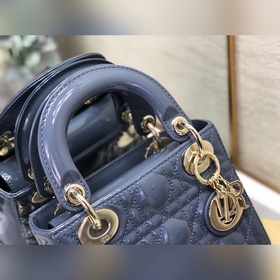 Dior Lady Dior Mini из трехслойной кожи цвета денима с золотыми з