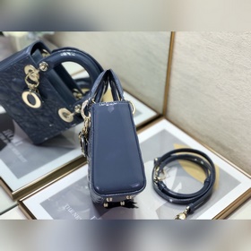 Dior Lady Dior Mini из трехслойной кожи цвета денима с золотыми з