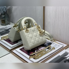 Dior с тремя белыми лаковыми пряжками золотыми застежками &nb