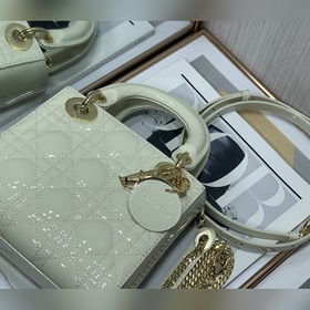 Dior с тремя белыми лаковыми пряжками золотыми застежками &nb