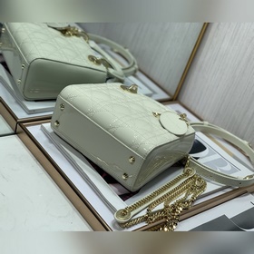 Dior с тремя белыми лаковыми пряжками золотыми застежками &nb
