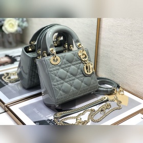 Dior Lady Dior Mini из кожи с трехцветной отделкой и золотыми зас