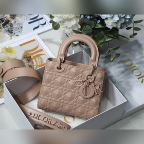 Dior 【Lady &amp;nbsp;D.ior &amp;nbsp; 4-секционная серия с ромбов