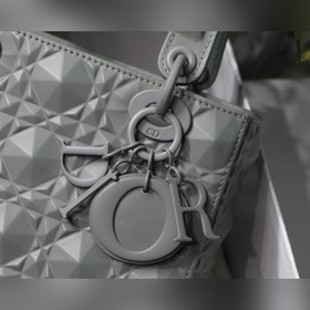 Dior 【Lady &nbsp;D.ior &nbsp; 4-секционная серия с ромбов