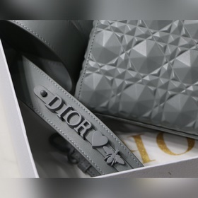 Dior 【Lady &nbsp;D.ior &nbsp; 4-секционная серия с ромбов