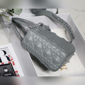 Dior 【Lady &nbsp;D.ior &nbsp; 4-секционная серия с ромбов