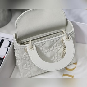 Lady &nbsp;Dior &nbsp; Mini17cm Модель M6003 белый &n