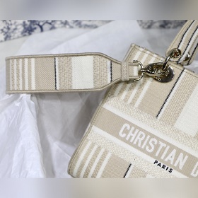 Dior Полоски, абрикосовый с легким золотистым оттенком Серия Lady