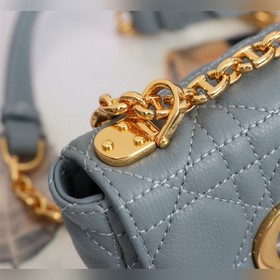 Dior Lady 9240 Caro, сверхминиатюрная сумка небесно-голубого цвет