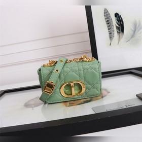 Lady 9240 caro сверхминиатюрная сумка мятно-зеленого цвета  Эта