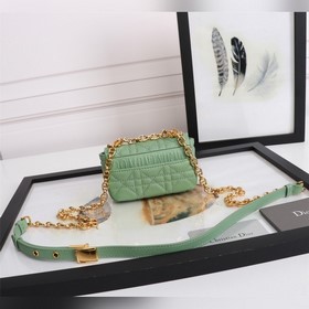 Lady 9240 caro сверхминиатюрная сумка мятно-зеленого цвета  Эта 