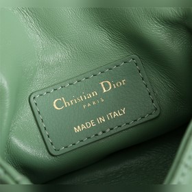 Lady 9240 caro сверхминиатюрная сумка мятно-зеленого цвета  Эта 