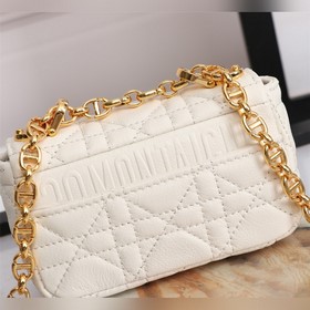 Lady 9240 caro сверхмини белый Эта сумка Dior Caro сочетает в се