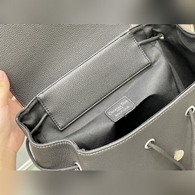 Dior Черный рюкзак Очень удобная в носке сумка без коробки Размер