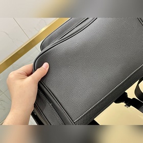 Dior Черный рюкзак Очень удобная в носке сумка без коробки Размер