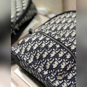 Dior (маленький) рюкзак Oblique Рюкзак Oblique может служить в ка