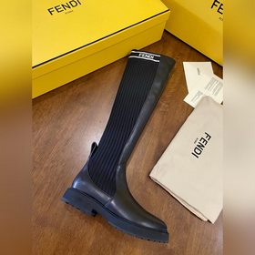 Осенне-зимняя коллекция FENDI... Просто великолепна! Ботинки до к
