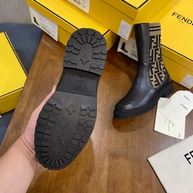 Осенне-зимняя коллекция FENDI... Просто великолепна! Ботинки до к