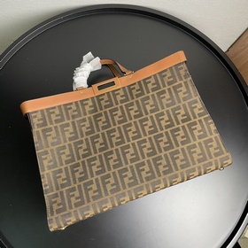 Верхний слой кожи быка FENDI Новейшая сумка-тоут Peekaboo X-Tote