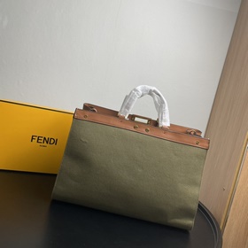 Верхний слой кожи быка FENDI Новейшая сумка-тоут Peekaboo X-Tote