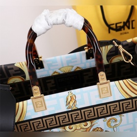 Средняя сумка FENDI Sunshine Кожа с принтом Versace by Fendi. эти