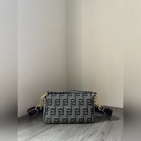 Новая ограниченная серия FENDI Baguette «Багет» — это классическа