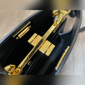 FENDI Peekalboo Petitef. Серия Macaron В популярной серии Peekabo