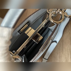 FENDI Peekalboo Petitef. Серия Macaron В популярной серии Peekabo