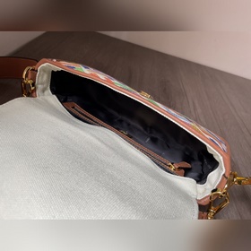 FENDI Новая ограниченная серия Baguette Багет — это классическая