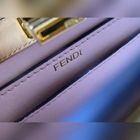FENDI Peekalboo Petitef. Серия Macaron В популярной серии Peekabo