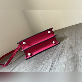 FENDI Peekalboo Petitef. Серия Macaron В популярной серии Peekabo