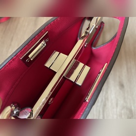 FENDI Peekalboo Petitef. Серия Macaron В популярной серии Peekabo