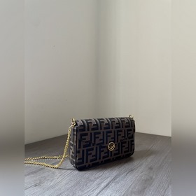 FENDI Новый комплект из трех предметов： маленький кошелек, мален