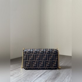 FENDI Новый комплект из трех предметов： маленький кошелек, мален