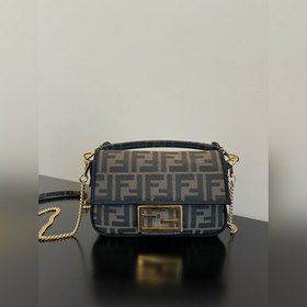 FENDI Маленькая сумка через плечо Новейшая сумка Baguette с логот