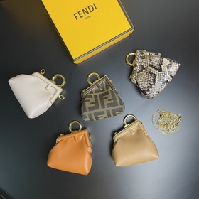 FENDI First старая ткань/сумка-клипса (сумка «облако») Первая сум