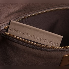 FENDI Средняя сумка BAGUETTE Крышка с магнитной застежкой С маг