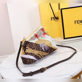 Серия fendifirst отличается дизайном с буквой F в качестве акцент