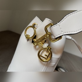 FENDI Mon Tresor маленькая сумка-бакет С вышитым рельефным узоро