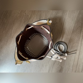 FENDI Mon Tresor маленькая сумка-бакет С вышитым рельефным узоро