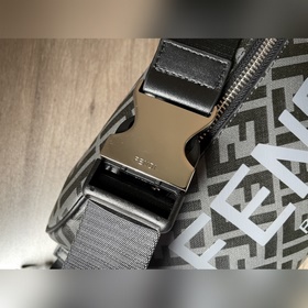 FENDI Ретро кожаная сумка на пояс двойным F-логом, размер 30*8*17