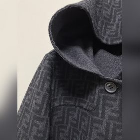 Fendi, серый двусторонний пальто, детали