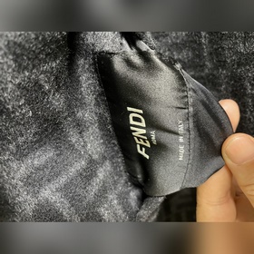 Fendi, серый двусторонний пальто, детали