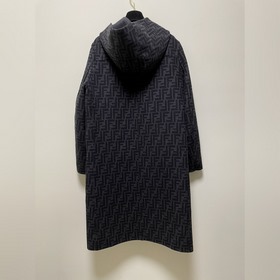 Fendi, серый двусторонний пальто, детали