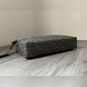 FENDI Маленький монстр 533 Итальянская кожа с металлическими глаз