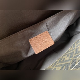 FENDI Маленький монстр 533 Итальянская кожа с металлическими глаз