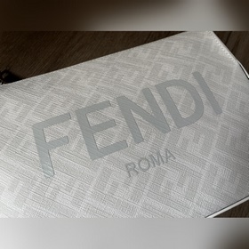 FENDI Маленький монстр 533 Итальянская кожа с металлическими глаз