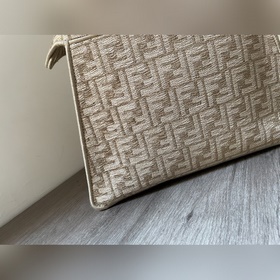 FENDI Большая сумка Peekaboo с классическими поворотными замками