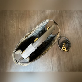 FENDI, большая сумка Peekaboo, с классическими поворотными замкам