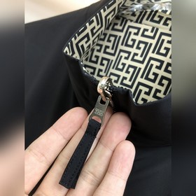 FENDI Тонкая куртка-пальто, импортная ткань, двусторонняя. Класси